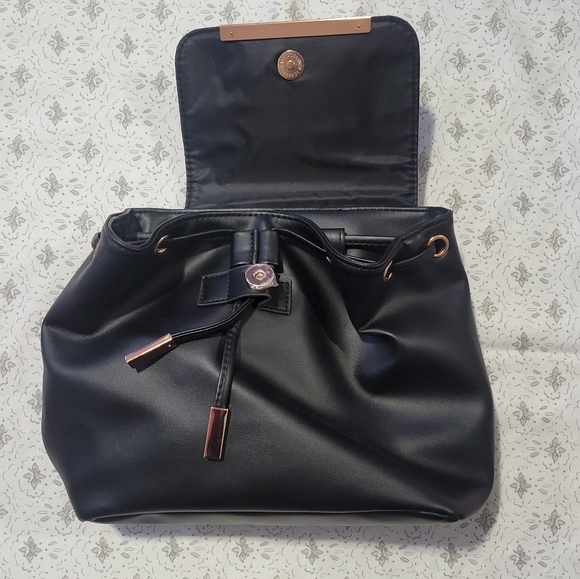 Axiz Group Ava Black & Rose Gold Cinch Backpack - Picture 3 of 5